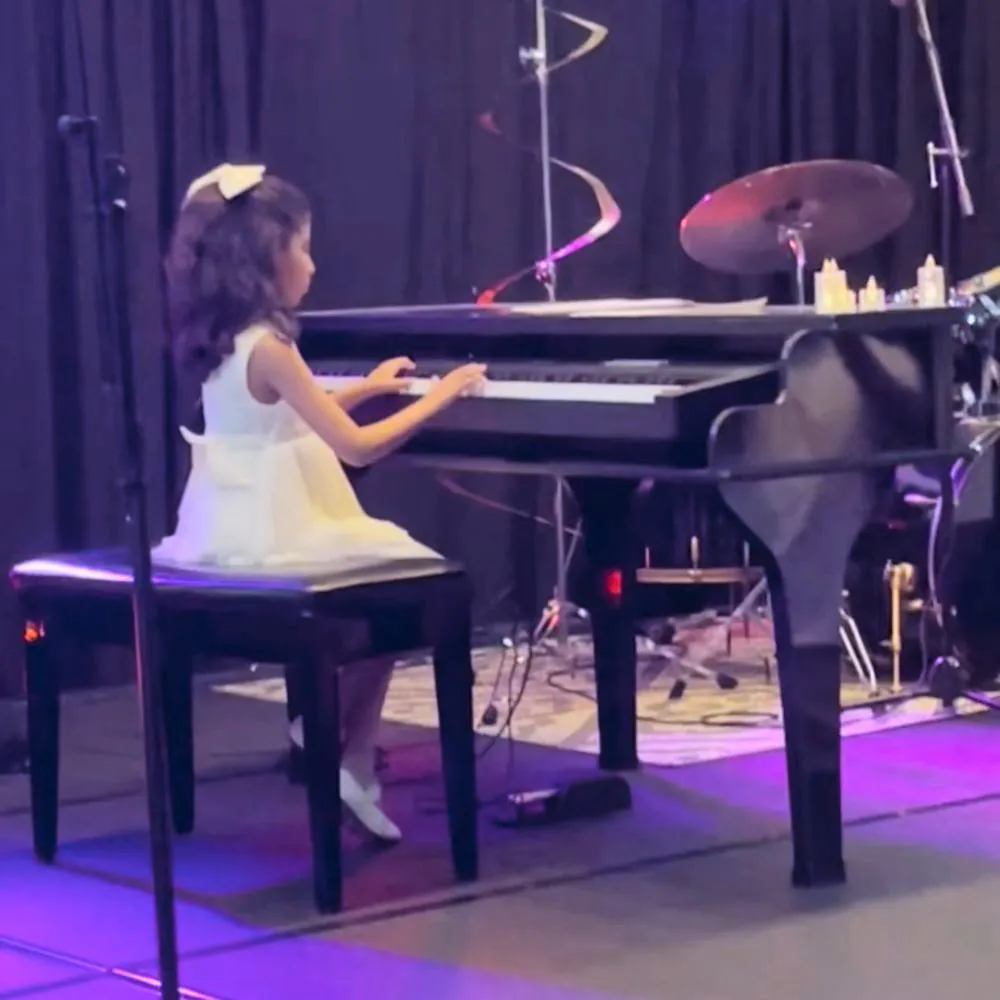 Intro to Piano Class